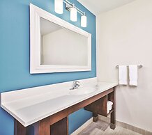 La Quinta Inn & Suites by Wyndham Niagara Falls