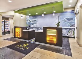 La Quinta Inn & Suites by Wyndham Niagara Falls