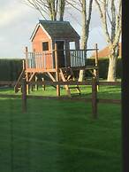 Stoneleigh Village
