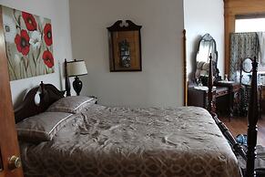 Victorian Charm Inn