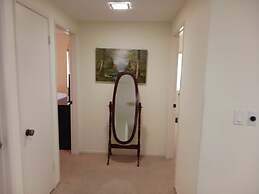 Bed and Breakfast in Hollywood Hills