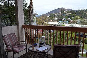 Bed and Breakfast in Hollywood Hills