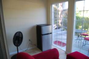 Bed and Breakfast in Hollywood Hills