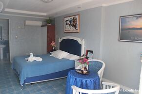 Blue Rock Beach Resort