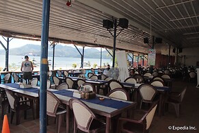 Blue Rock Beach Resort