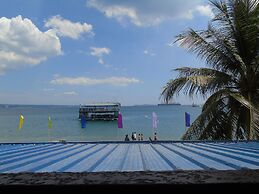 Blue Rock Beach Resort