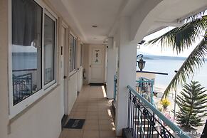 Blue Rock Beach Resort