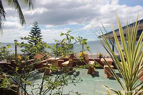 Blue Rock Beach Resort