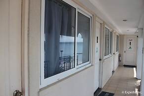 Blue Rock Beach Resort