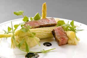 Lakeside Villa Suimeikaku