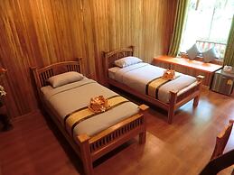 Ban Chom Samed Resort