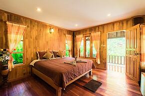 Ban Chom Samed Resort