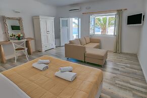 With-inn Mykonos Suites