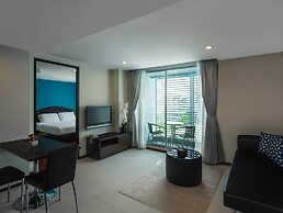 Silom Lofts Hotel