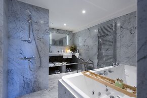 Snow Lodge Hotel Courchevel 1850
