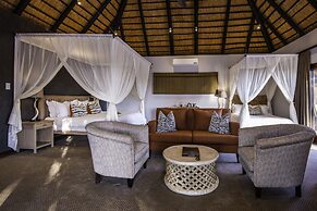Inyati Game Lodge