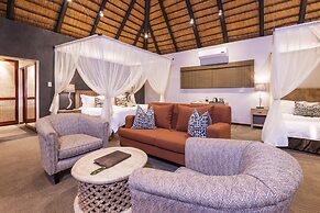 Inyati Game Lodge