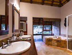 Inyati Game Lodge