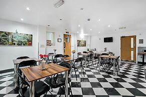 Lucky 8 Hotel