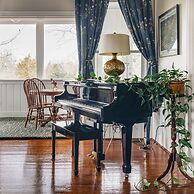 Stone Mountain Manor