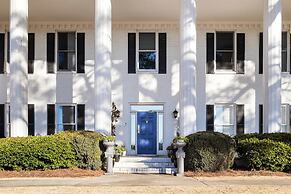 Stone Mountain Manor