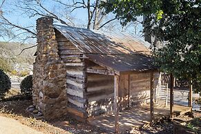 Stone Mountain Manor