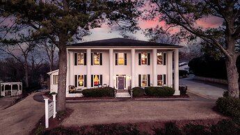 Stone Mountain Manor