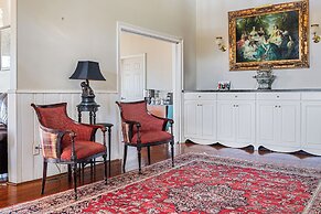 Stone Mountain Manor