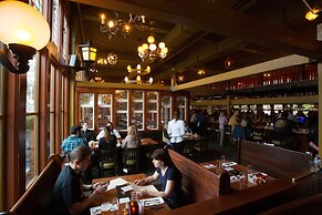 McMenamins Anderson School