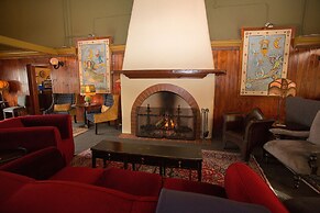 McMenamins Anderson School