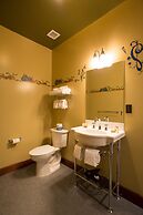 McMenamins Anderson School