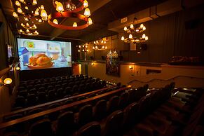 McMenamins Anderson School