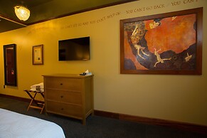 McMenamins Anderson School