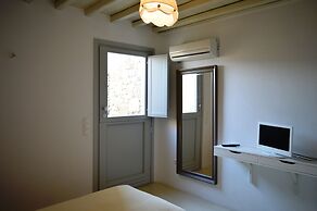 Sea Side Studios & Houses