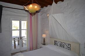 Sea Side Studios & Houses