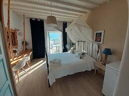 Sea Side Studios & Houses