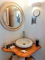 Sea Side Studios & Houses