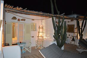 Sea Side Studios & Houses