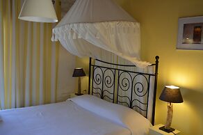 Sea Side Studios & Houses