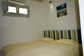 Sea Side Studios & Houses