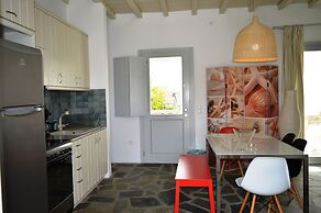 Sea Side Studios & Houses