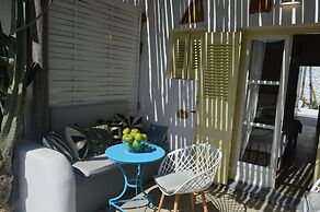 Sea Side Studios & Houses