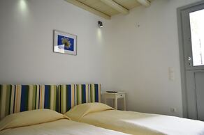 Sea Side Studios & Houses