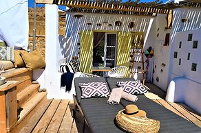 Sea Side Studios & Houses