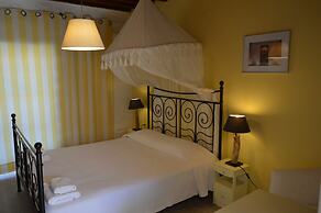 Sea Side Studios & Houses