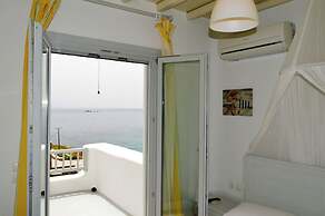 Sea Side Studios & Houses