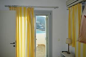 Sea Side Studios & Houses