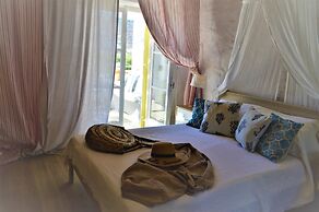 Sea Side Studios & Houses