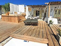 Sea Side Studios & Houses