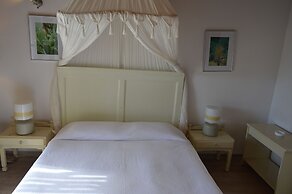 Sea Side Studios & Houses